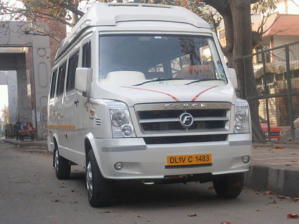 10 Seater Maharaja Tempo Traveller