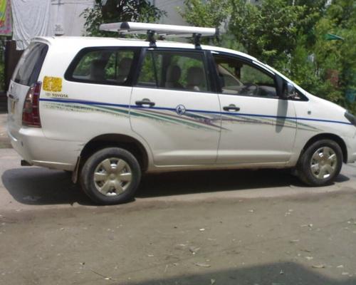 Taxi Service in Noida