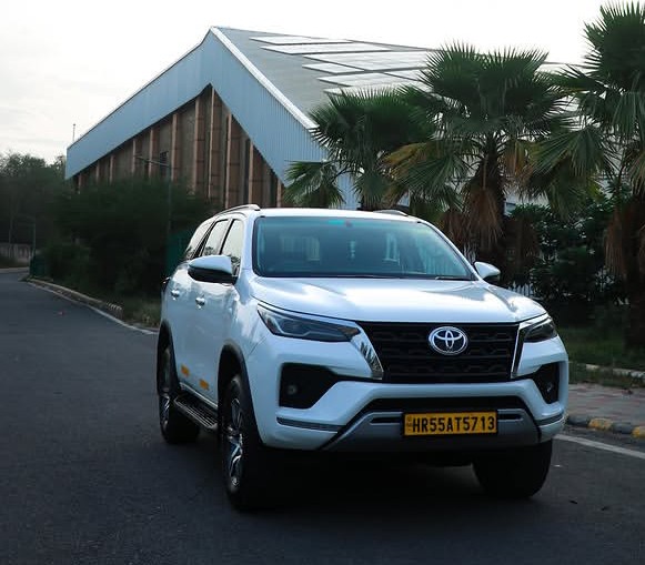 Toyota Fortuner Hire in Delhi NCR