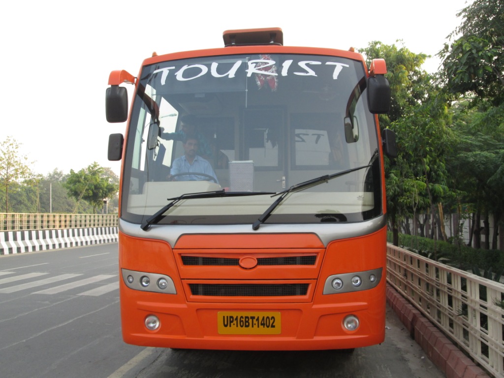 Bus Hire in Noida for Local & Outstation
