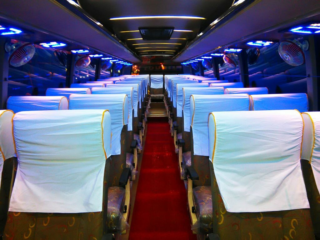 Noida to Agra Volvo Bus Rental