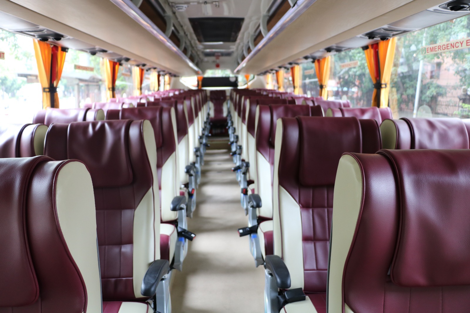 Noida to Manali Volvo Bus Rental